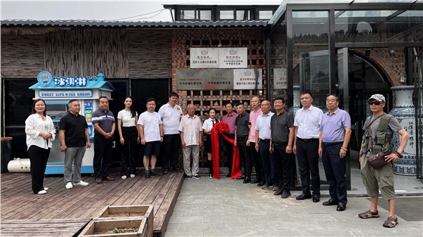 中国国际新闻杂志社等媒体指导单位的“精忠报国杯”国际散打赛事专家领导齐聚古都西安共商发展大计