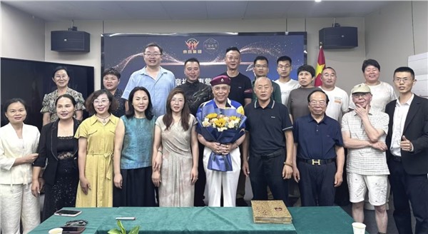 强强联袂，扬帆出海｜河南惠营集团隆重举办高端见面会，携手世界鹅王章祥福共谋美国全球市场