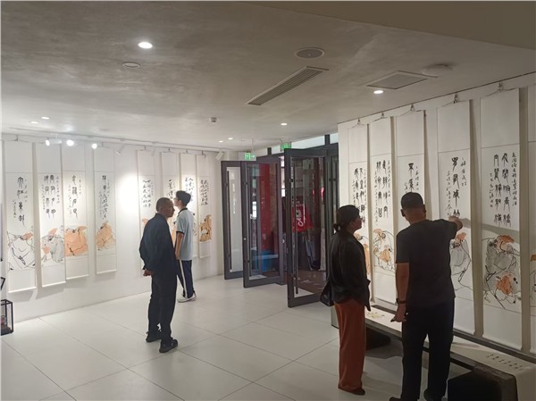 “精忠报国”之国家级书画艺术家王林、孙伟写意苏东坡主题书画全国巡展之弘扬林州“红旗渠精神”王孙组合画展在林州市石板岩的林虑山美术馆隆重开幕