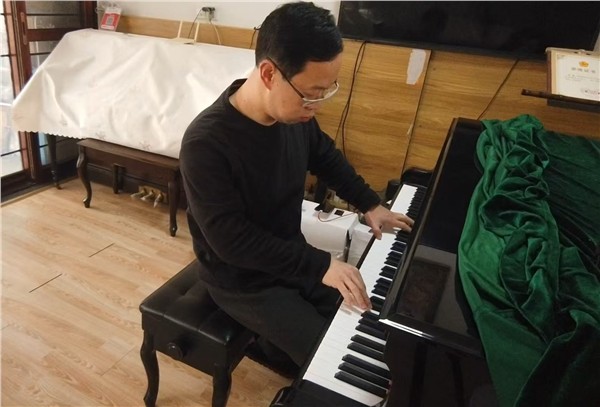 《不灭的星光》献礼首届爱尔兰-中国文化艺术节 陈秋梅写词、陈超谱曲—致敬Jimmy&nbsp;MacCarthy