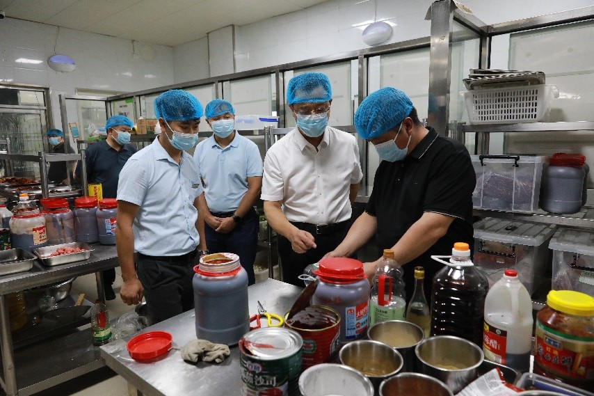 安阳工学院党委书记姚勇带队检查指导迎新工作