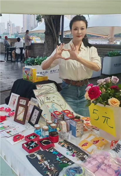 _IBK_1.jpg 旅美画家、中国国际新闻杂志社景观设计院院长张立君公益义卖、全部收益裸捐帮扶白血病患儿