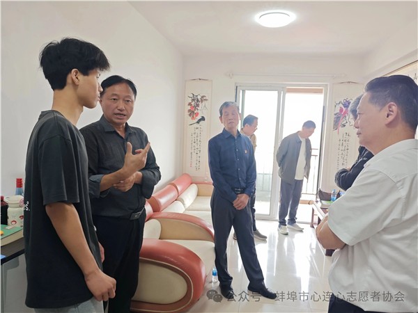 _IBK_2.jpg 国庆慰问暖人心 党工妇携手践使命——蚌埠市心连心志愿者协会走访慰问“焕新家园”帮扶对象