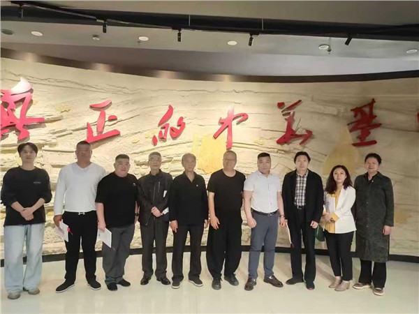 太行山林州高家台画家村写生基地与中国国际教育学院集团联合打造国际教育艺术研学景区