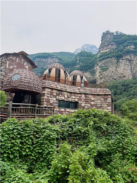 太行山林州高家台画家村写生基地与中国国际教育学院集团联合打造国际教育艺术研学景区