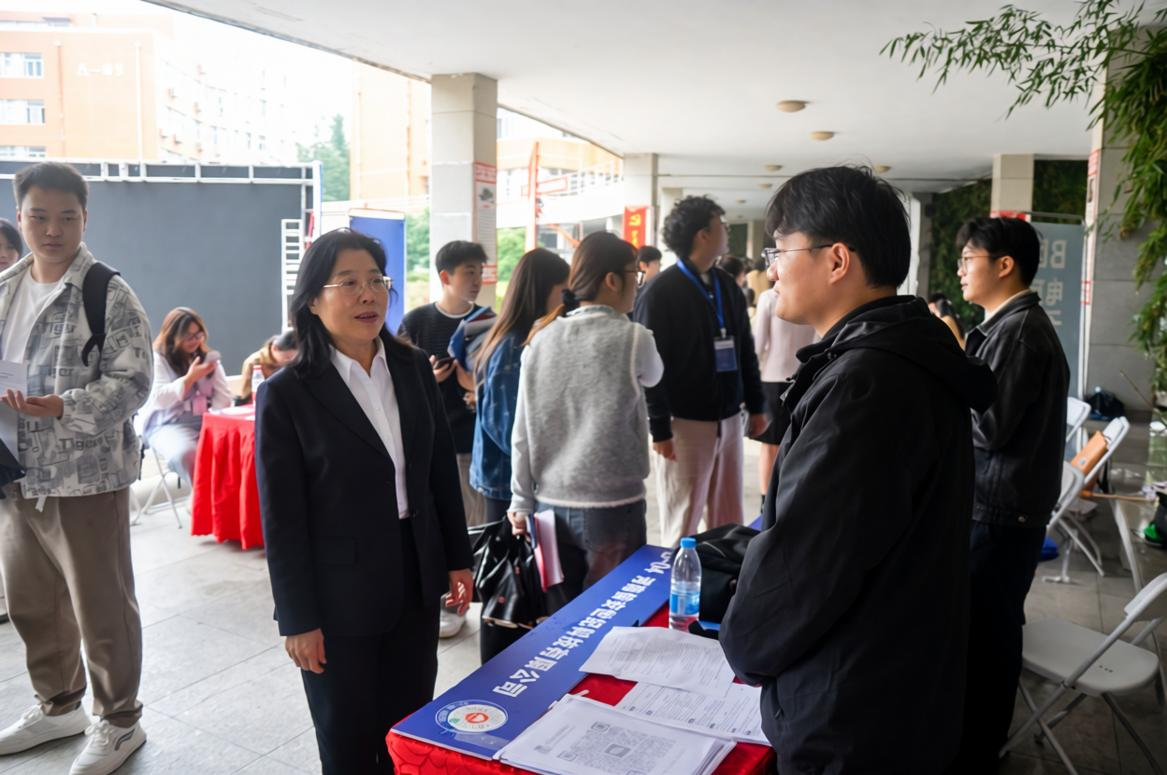 安阳工学院举办2027届毕业生秋季双选会