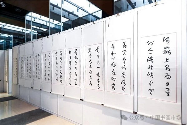 解放军南京政治学院原政委、中国国际新闻杂志社、精忠报国杂志社名誉顾问文忠民将军“一统山河壮”书法展在北京台湾会馆成功举办